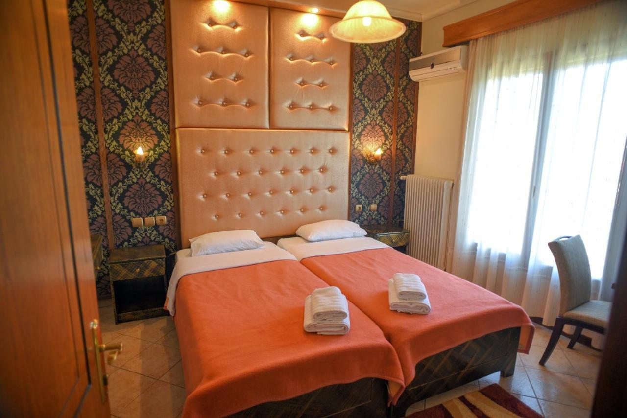 Hotel Παραδοσιακο Káto Loutrákion Екстериор снимка